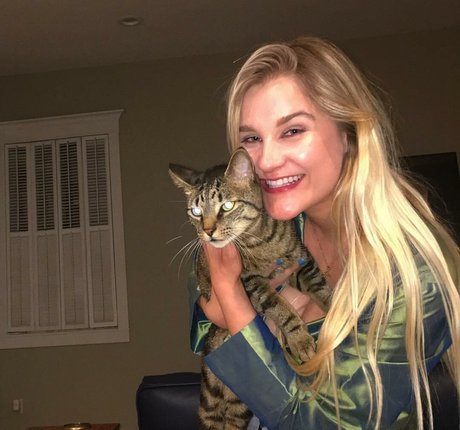 ママオンリーファン 無料エロ 写真