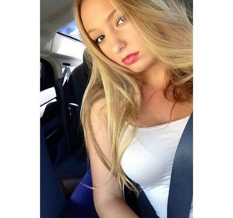 Kimi McFarland アダルトモデル 写真