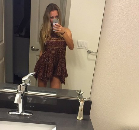 Kimi McFarland HDモデル 画像