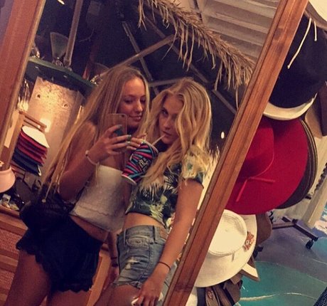 Kimi McFarland ホットなスター ギャラリー