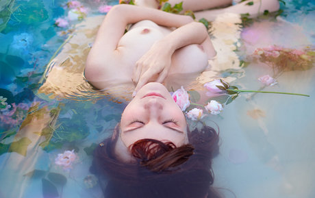 Shae Underscore ヌードスター 写真