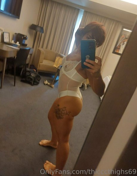 thicccthighs69 アートポルノスター 写真