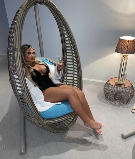 ゴス3P OnlyFans 無料 写真