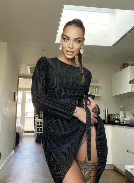 dorienrose エロティック女優 写真