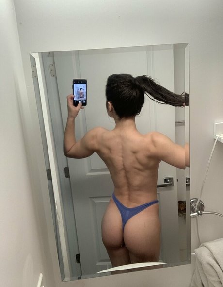 abbiemaley4free ヌードモデル 写真