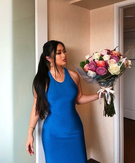 Sakura Nakamura エロティックなスター 写真