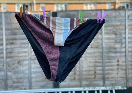 妊娠中のアジア人オンリーファンズ HD 写真