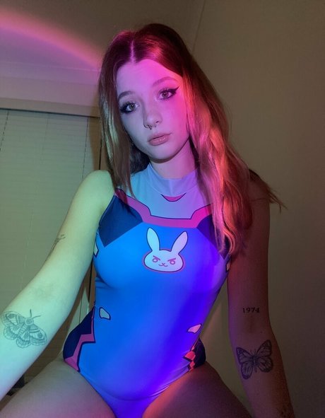 義理の妹オンリーファンズ セクシー ギャラリー