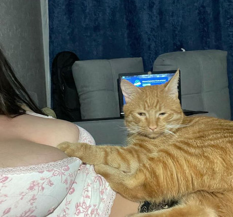 金髪クーガーオンリーファンズ アート裸 ギャラリー