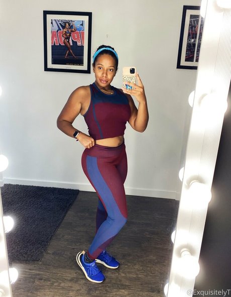 ハロウィン オンリーファン 美しいヌード 画像