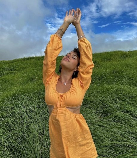 毛深いラテン系オンリーファンズ 美しいxxx 写真