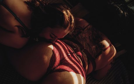 the night nurse セックスモデル 画像