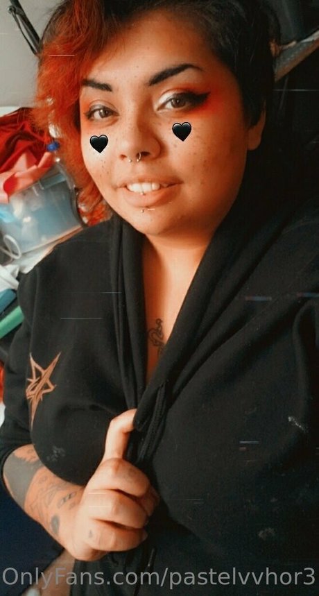 赤毛の太めOnlyFans セクシーヌード ギャラリー