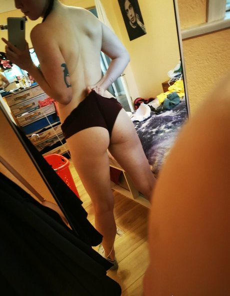 ジンジャートゥインクオンリーファンズ HD 写真