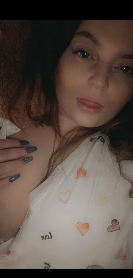 BBW パウグ オンリーファンズ トップ 画像