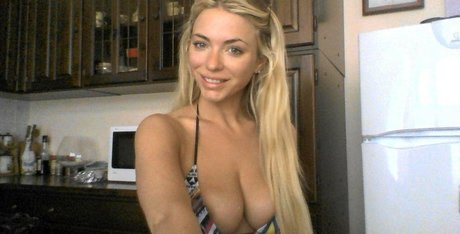 aprilsummersmodel xxxポルノスター 画像