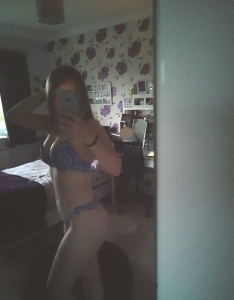 justanuptowngirl ヌードのポルノスター 写真