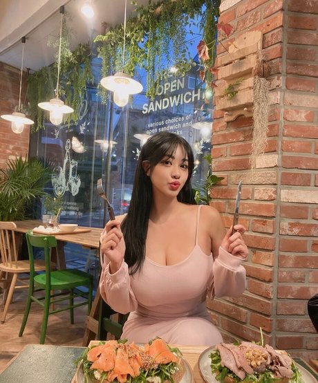 ブロンドオンリーファン エロ 写真