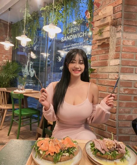 Tasha Y 美しいスター 画像