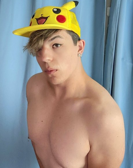 毛深いラテン系オンリーファンズ 裸 ギャラリー