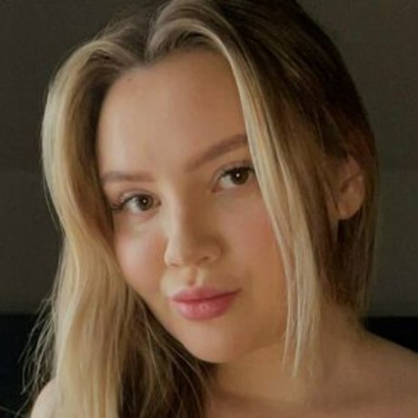 milliegoeswild トップ女優 画像