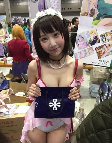 SeeU Cosplay ポルノスター パーフェクト 写真