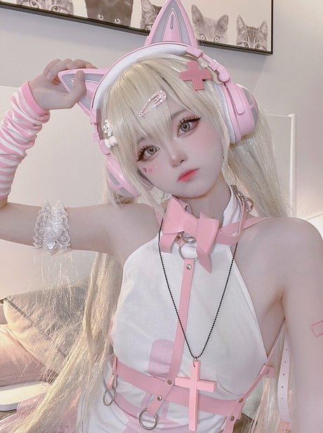 SeeU Cosplay アートポルノスター ギャラリー