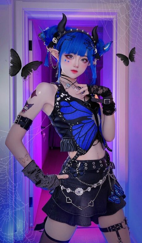 SeeU Cosplay 高品質モデル 写真