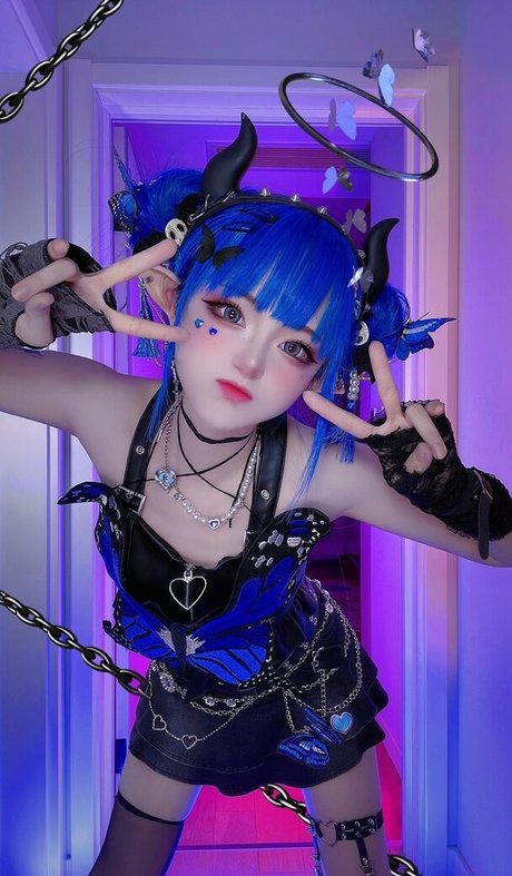 SeeU Cosplay 完璧なポルノスター アーカイブ