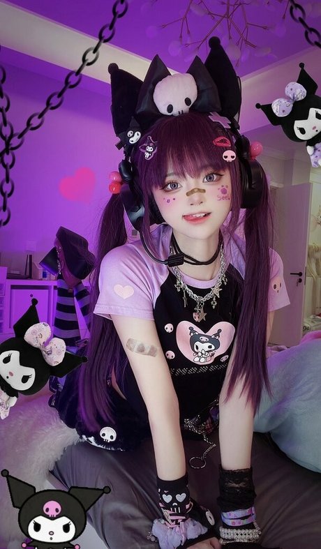 SeeU Cosplay 独占スター 写真