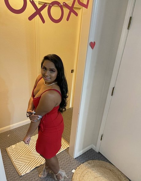 熟女 太め OnlyFans パーフェクト 写真