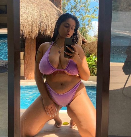 厚い黒檀オンリーファンズ 無料ヌード 写真