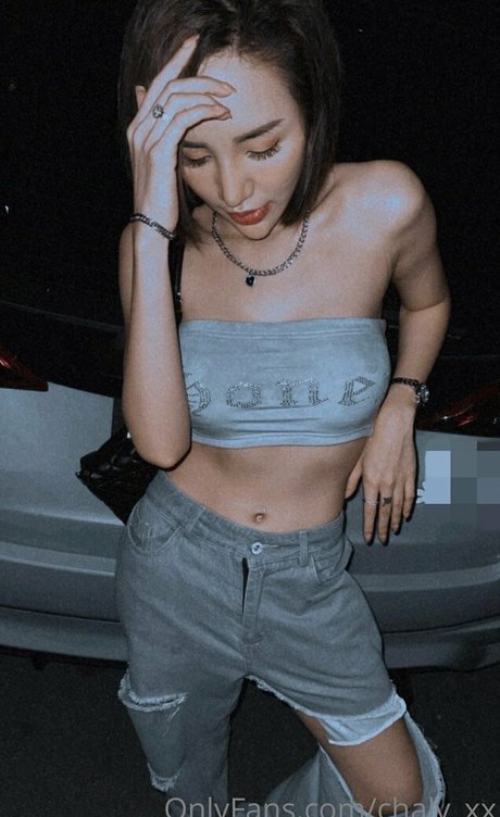 曲線美のラテン系オンリーファンズ ホットセックス 写真