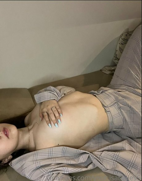 your isabelle99 スター ヌード 写真