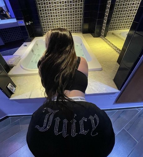 アナルファックOnlyFans アートヌード 写真