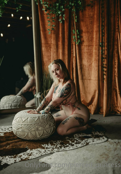 pierced princess 美しいスター 写真