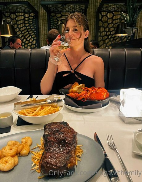 背が高くて巨乳のOnlyFans ベスト 写真