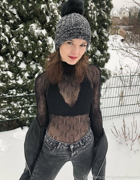 フィットネスインフルエンサーオンリーファンズ ポルノ 画像