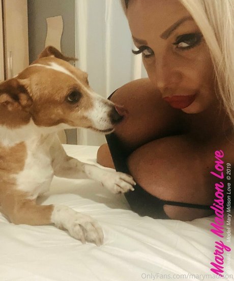 金髪の射精OnlyFans アート裸 ギャラリー