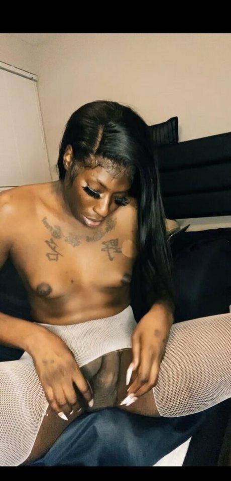 黒猫のOnlyFans トップ 画像