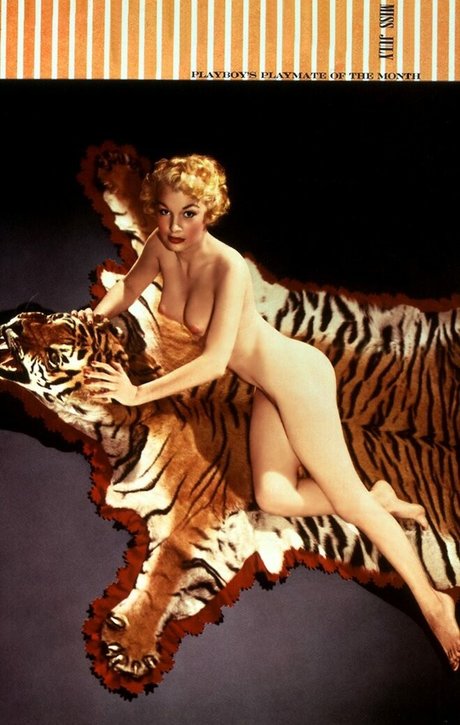 手コキ 主観視点 オンリーファンズ ホットポルノ 写真