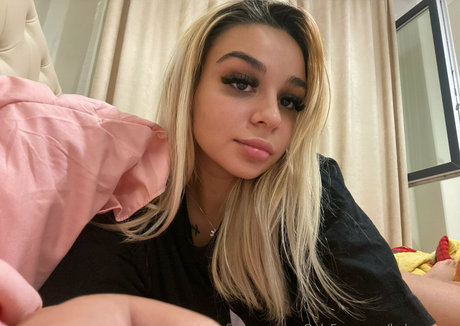 Helenqueen エロティックなスター アーカイブ