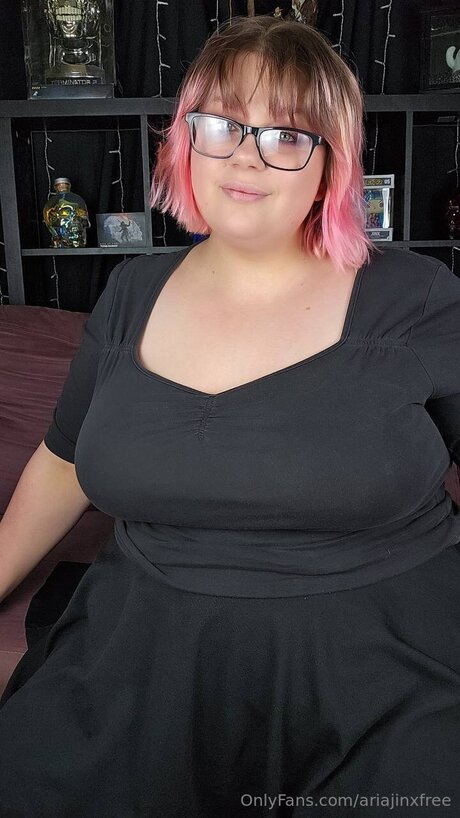 ariajinxfree ポルノ女優 画像