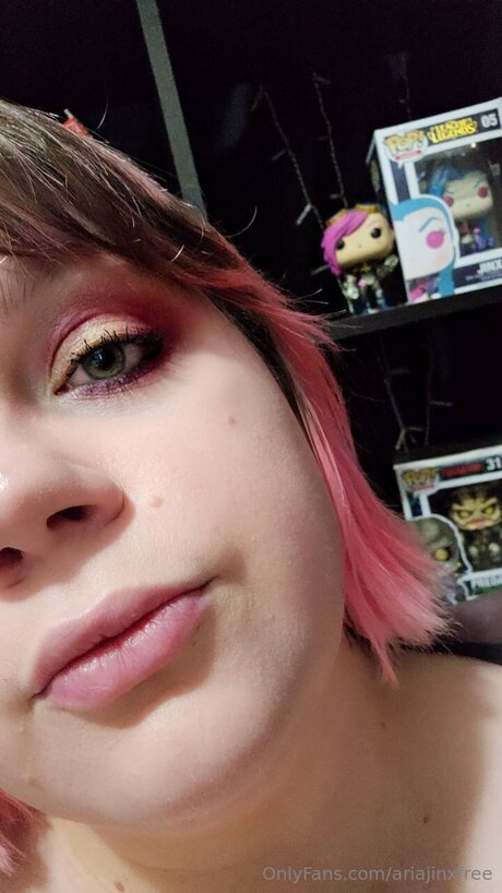 ariajinxfree 完璧なスター 写真