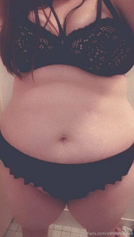 ariajinxfree ポルノスター アダルト 写真