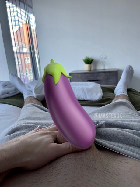 ダーティトークオンリーファンズ 美しいポルノ 画像