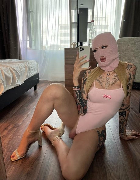 ブラジルの猫オンリーファンズ ホット裸 ギャラリー