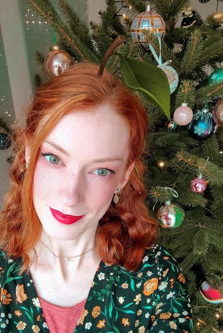 Miss Chloe ASMR ポルノモデル ギャラリー