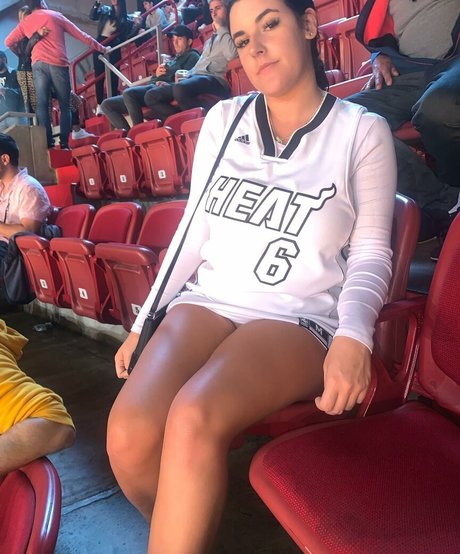 Lizzy Rae ポルノスター 可愛い 画像