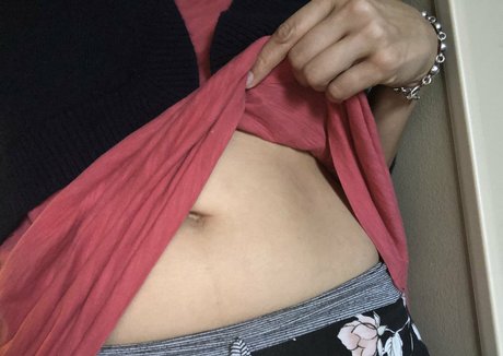 アニメプリンセスOnlyFans セクシーヌード 写真